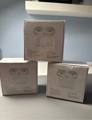 Apple AirPods Pro (1. Gen) mit Wireless Charging Case Neu & OVP (3x vorhanden) Bild 3