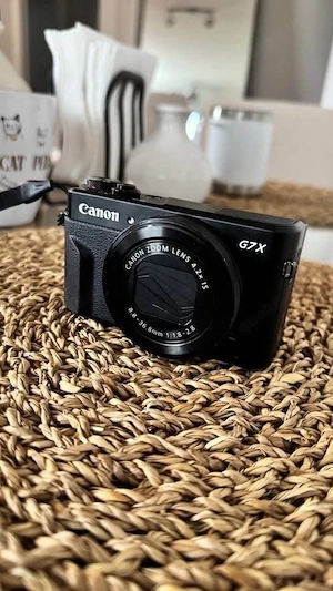 Canon G7X Mark II