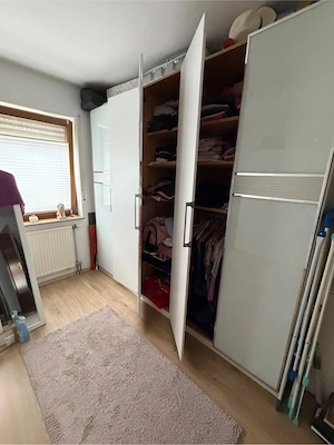Schrank zu verschenken 