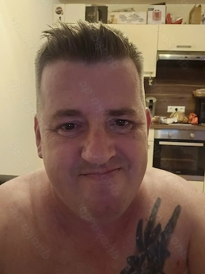 Suche die sehr reife Dame 60+ und mehr!! 