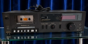 Vintage Technics Stereo Cassettendeck RS- M14.