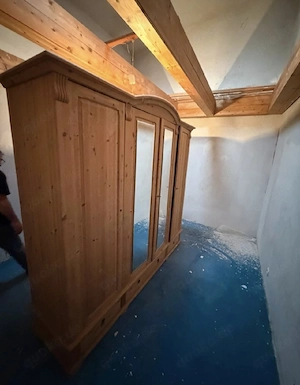 Suche Schrank Kleiderschrank Vollholz   Massivholz  a Entrümpelung Auflösung Umkreis  25 km