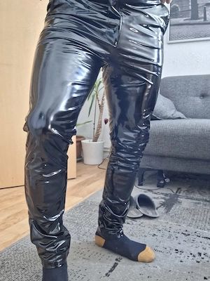 Junge Frau gesucht