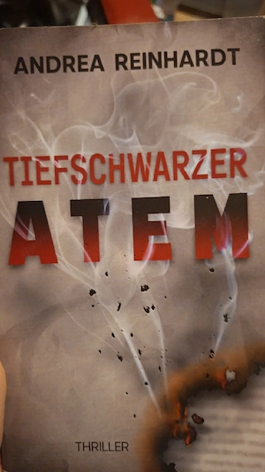 Tiefschwarzer Atem Thriller