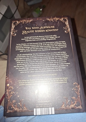 Buch City of Dust and Shadows von Lara Große in Deutsch