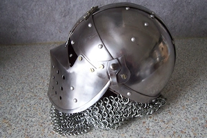 Spätmittelalterliche Beckenhaube
