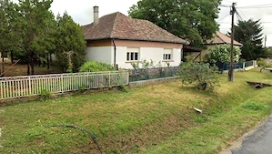 Haus, Bauernhaus im typischen ungarischen Stil, Südseite Balaton (Ungarn) Bild 2