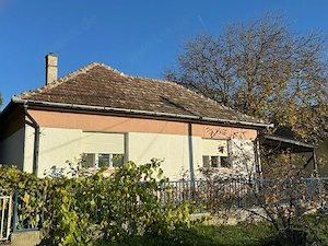 Haus, Bauernhaus im typischen ungarischen Stil, Südseite Balaton (Ungarn)