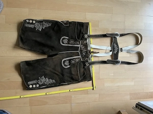 kurze Lederhose Größe 56 von Angermaier. Ideal für Oktoberfest