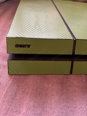 Playstation 4 mit grüner folie Bild 4