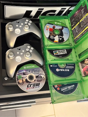 Xbox one mit controller und spielen