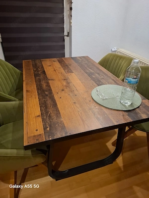 Massiver Esstisch im Industrial- Altholz-Look   140 cm