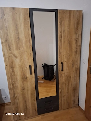 Kleiderschrank Eiche-Optik mit Spiegel