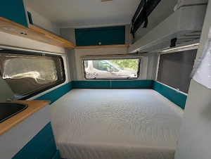 Knaus Wohnwagen mit Vorzelt. Dauerstellplatz Campingplatz Bad Urach