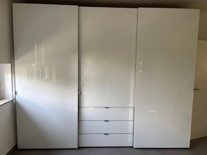 Schrank (SZ)- Weiß, 3 m breit, 2,40 m hoch