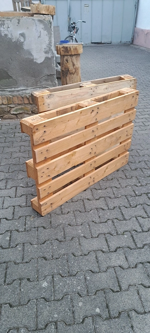 Paletten in gutem Zustand