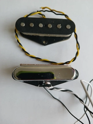 Telecaster Pickup Set.  ALNICO V Gefast.    HOT.