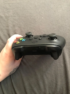 Xbox series s in schwarz-weiß mit controller und LAN-kabel (Hermes bevorzugt) Bild 4