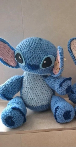 Stitch und Sonic Kuscheltier