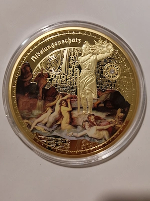 Gigantenprägung 110 Gramm "Niebelungenschatz" vollvergoldet + Farbapplikation, Polierte Platte