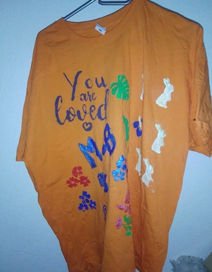 gestaltenes t Shirt zu verkaufen in XXL nagelneu abzuholen in Celle 