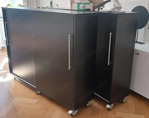 Schränke auf Rollen, schwarz