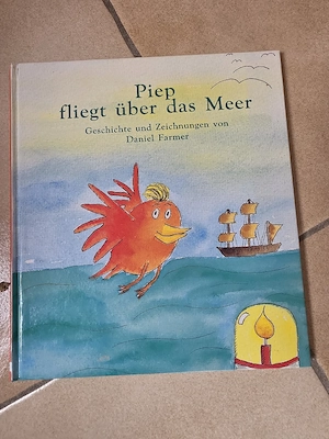 Piep fliegt über das Meer 