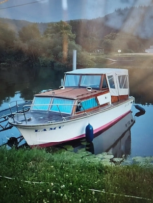 Motorboot mit Innen Motor