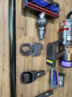 Dyson V12 Detect Slim Absolute Kabelloser Staubsauger Gründlich Gereinigt
