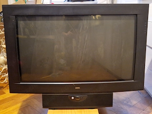 Zu verschenken: LOEWE Röhrenfernseher Xelos 5281 ZW