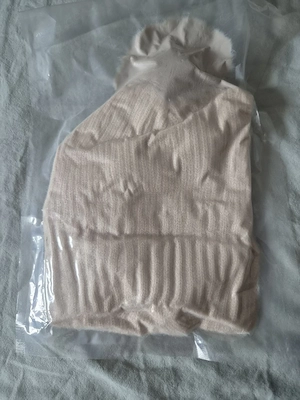 beige Mütze 