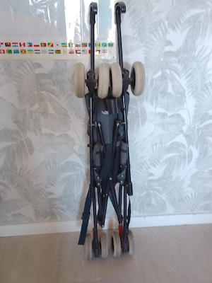 Buggy ,beige, voll funktionsfähig zu verschenken.