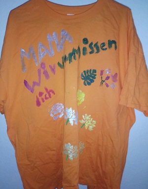 gestaltenes t Shirt zu verkaufen in XXL nagelneu abzuholen in Celle 