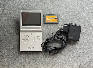 Nintendo Game Boy Advance SP mit Spiel & Original Ladekabel