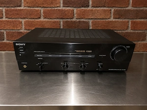 Sony TA-FE 320R. Sony TA-FE 245R Verstärker kräftiger Stereo.