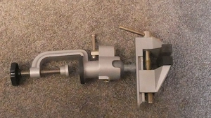 Minischraubstock mit Kugelgelenk
