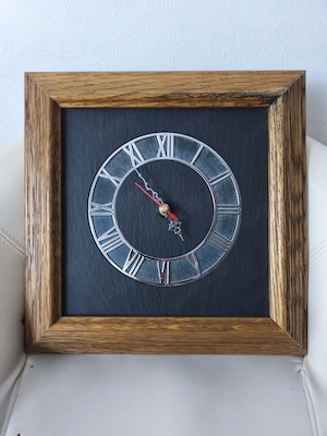 Wanduhr mit neuem Quarzuhrwerk 