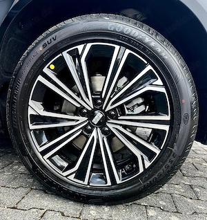 Neuwertige Sommerreifen für SUV Goodyear EfficientGrip Performance 235 50 R19 V99