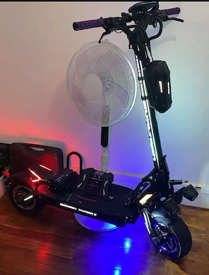 Trottinette Thunder 3 Neu