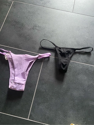2 Damen Slips - 1x Flieder, 1x Schwarz