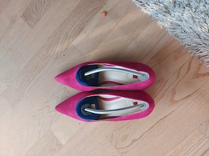 Pinkfarbenen Pumps von Högl