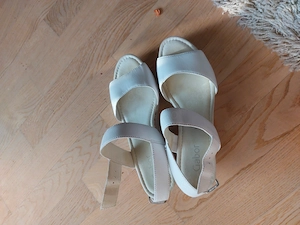 Gaborsandalen in weiss silber