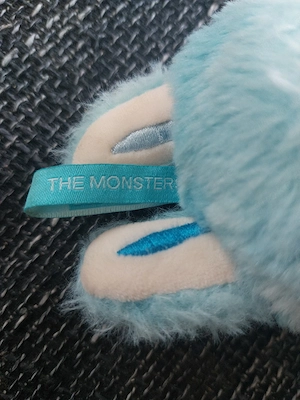 LaBubu Kuscheltier hellblau 