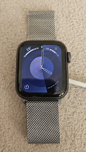 Apple Watch SE 40mm space gray Al CEL - neuw. Bild 3