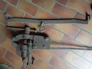Flaschenschraubstock und Waagscheid