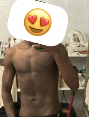M, 26 jähriger Afro Amerikaner suche heute die reife Frau für heißes Sex treffen 