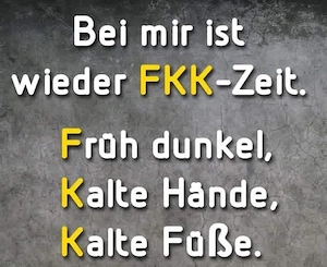 Frau mit Schwarzen Hund