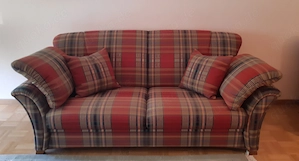 Sessel und Sofa mit 2 Kissen von Frommholz