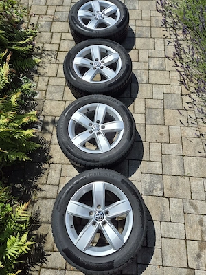 VW TRoc Alufelgen mit Winterreifen