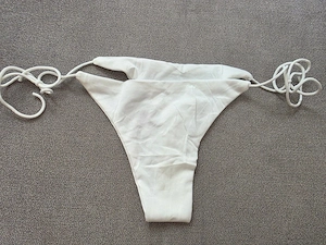 Hol dir mein geiles Bikiniöschen